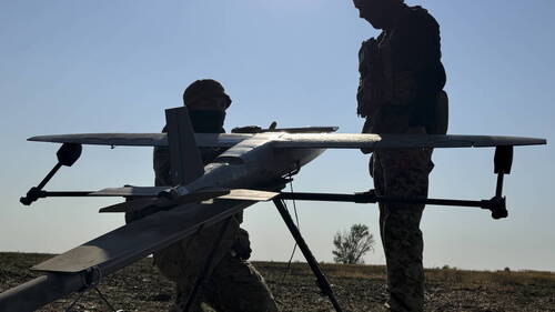 Des centaines de drones ukrainiens lancés vers la région de Moscou
