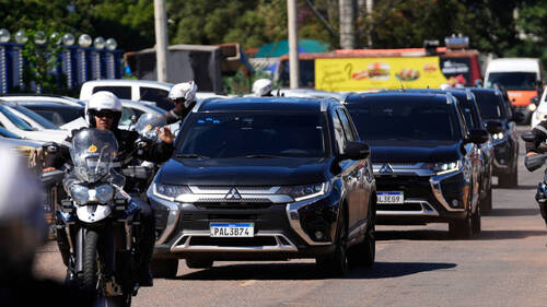 Première sortie de prison pour Bolsonaro, en vue d'une opération