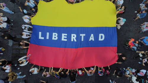 Trump menace la nouvelle dirigeante vénézuélienne