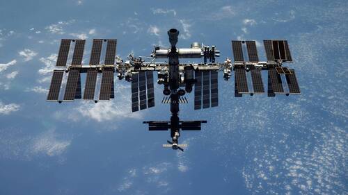 Kanpai! Un saké brassé dans l'espace se vend près de 600'000 euros