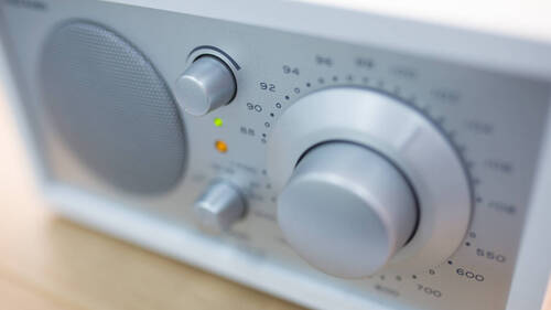 L'OFCOM attribue des concessions FM sans enchères