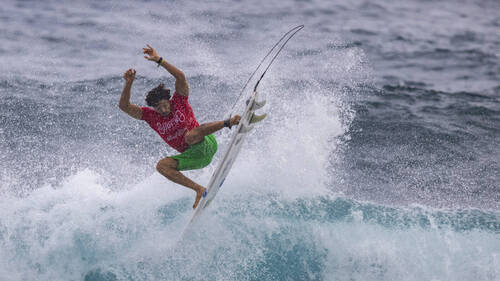 Yago Dora et Molly Picklum sacrés champions du monde de surf