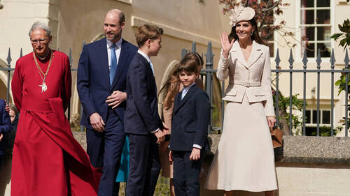 La famille royale britannique se montre unie à une messe de Pâques