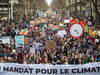 Manifestations pour que le climat pèse dans la présidentielle en France