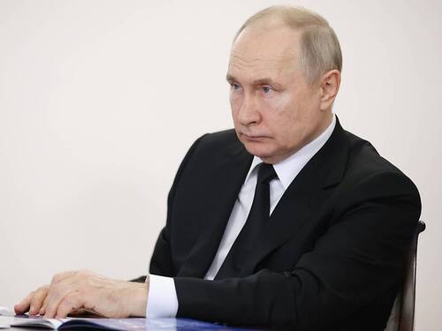 Poutine se réjouit d'une "dynamique positive" sur le front