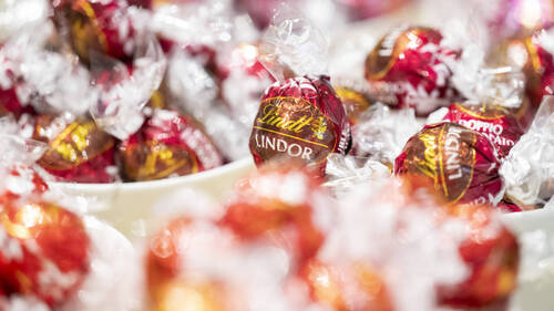 Lindt condamné à indemniser le Comité Champs-Elysées pour un spot