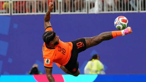 Les Corinthians prolongent finalement Memphis Depay