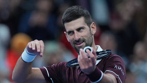 Djokovic fait chuter le no 2 mondial Zverev et se hisse en demies