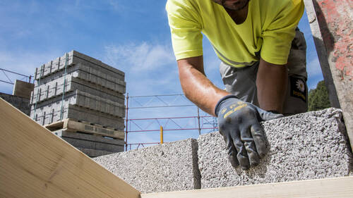 Le secteur de la construction non résidentielle peine à redémarrer