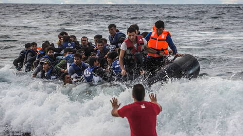 Migrants: cinq pays européens veulent un centre de retours