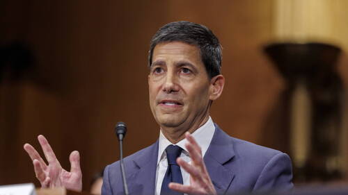 Présidence de la Fed: Kevin Warsh assure de son indépendance