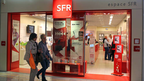 SFR: après l'accord de rachat, les prix et l'emploi inquiètent