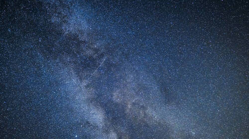 Une pluie d'étoiles filantes atteint son apogée dans la nuit