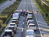 Des militants pro-climat bloquent brièvement l'autoroute à Lausanne