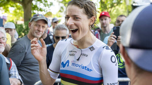 Marlen Reusser prend le maillot jaune