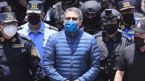 Le Honduras demande d'arrêter l'ex-président gracié par Trump