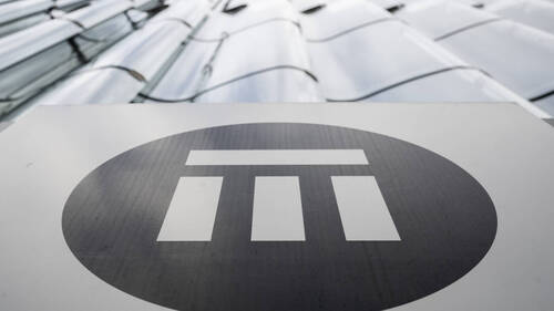 Swiss Re accroît sa rentabilité sur six mois, relève ses économies