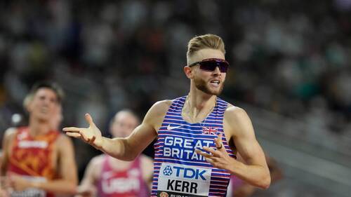 Josh Kerr bat le record du monde du mile à Londres