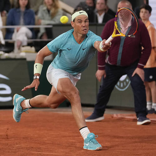 Nadal en demi-finale après 4h de combat