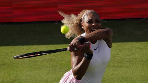 Sa partenaire de double blessée, Serena Williams abandonne