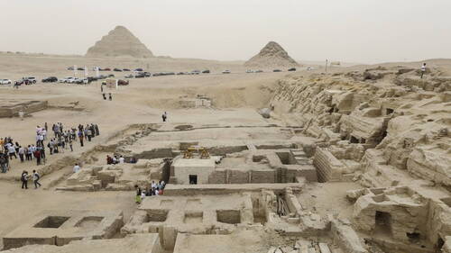 Egypte: une tombe vieille de 4300 ans découverte près du Caire