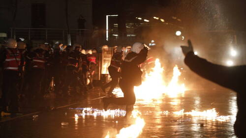 Nouvelle manif de l'opposition en Albanie, plusieurs blessés