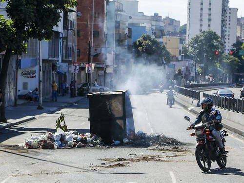 L'opposition mobilise face à la répression, au moins 12 morts
