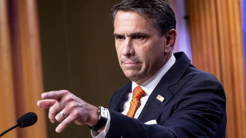 Blanche justifie les poursuites contre les adversaires de Trump