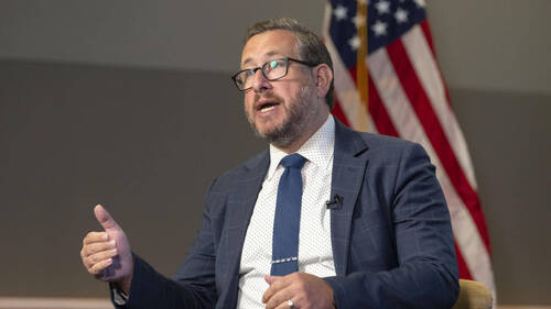 Les Etats-Unis vont réexaminer l'attribution des "cartes vertes"