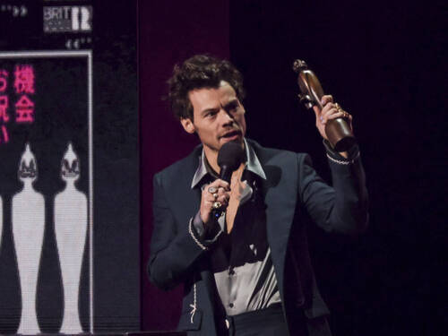 Harry Styles As It Was Parole Harry Styles sacré artiste de l'année aux Brit Awards