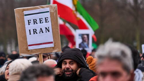 Iran: la mobilisation ne faiblit pas, craintes d'une répression