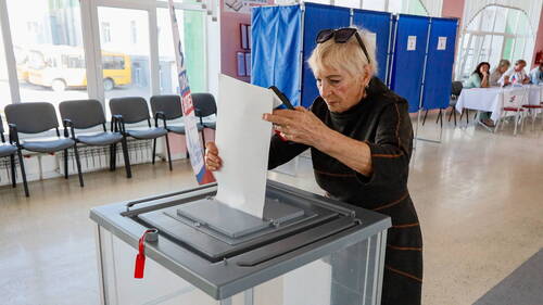 Les Russes aux urnes pour le dernier jour des législatives