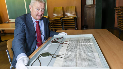 Voyage dans les 500 ans d'archives du Grand Conseil genevois