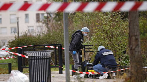 Tuerie en France: "un attentat à connotation raciste"
