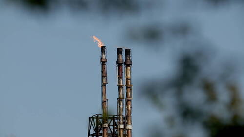 Les Etats-Unis réinstaurent leurs sanctions sur le pétrole iranien