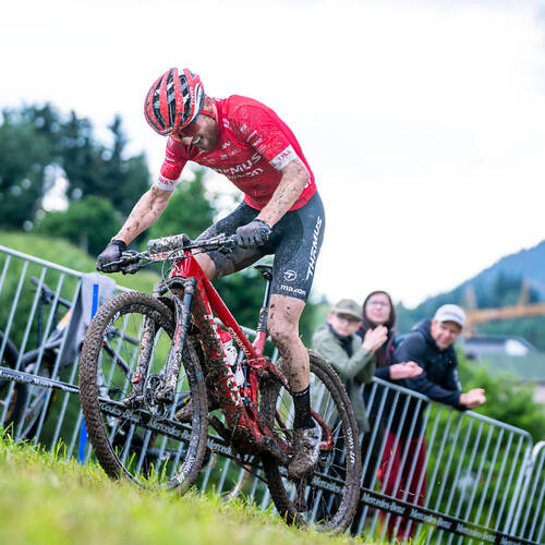 Leogang: Flückiger s'impose devant Schurter