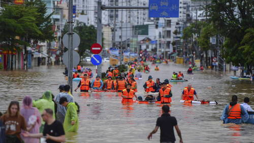 Vietnam: le bilan des inondations grimpe à 90 morts