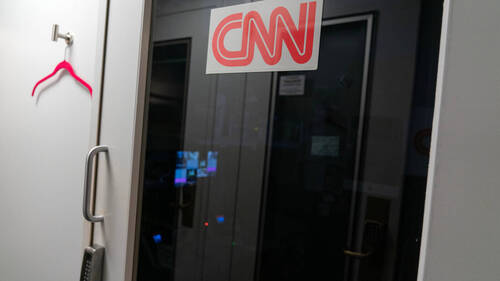 Les médias CNN, MS NOW, Politico poursuivent l'administration Trump