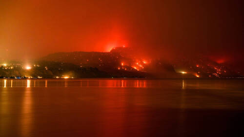 Canada: un mort dans le vaste feu de forêt dans l'ouest du pays