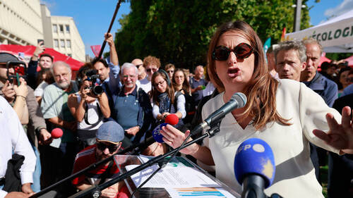 France: une candidate à la présidentielle accouche, une première