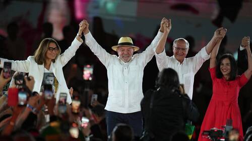 Lula se dit "en pleine forme" et candidat pour un 4e mandat