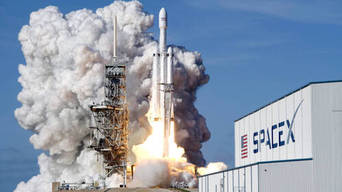 SpaceX prêt à un décollage historique à Wall Street