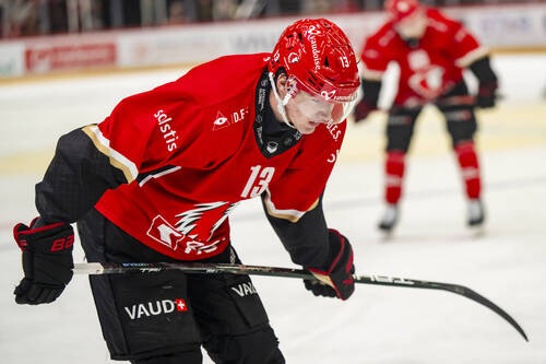 Basile Sansonnens (LHC) reagit lors du match de championnat suisse de hockey sur glace de National League, entre Lausanne HC et EHC Biel-Bienne le vendredi 2 octobre 2026 a la patinoire de la Vaudoise arena a Prilly-Lausanne. (KEYSTONE/Jean-Christophe Bott)