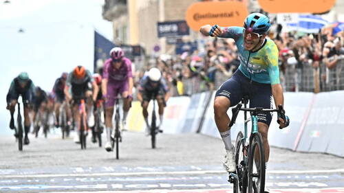 Davide Ballerini s'impose dans le chaos, Eulalio reste en rose