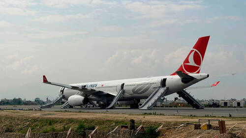 Un avion de Turkish Airlines prend feu à Katmandou, aucun blessé