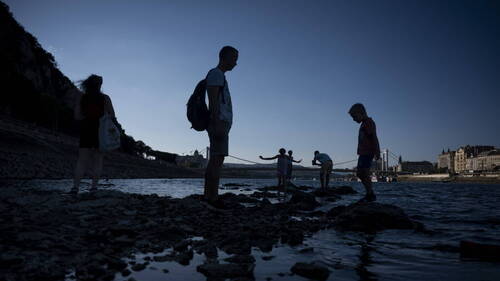 Jusqu'à 41°C en Europe centrale, alertes incendies et manque d'eau