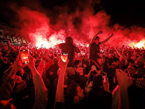 La fan zone des attire des milliers de personnes