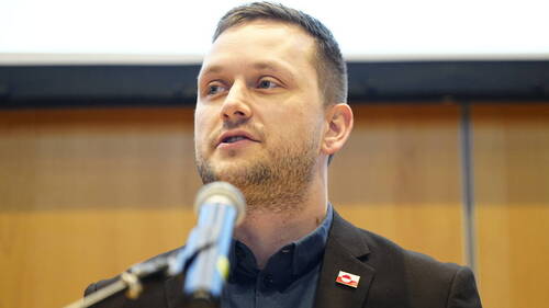 Le Groenland veut "continuer un dialogue pacifique"