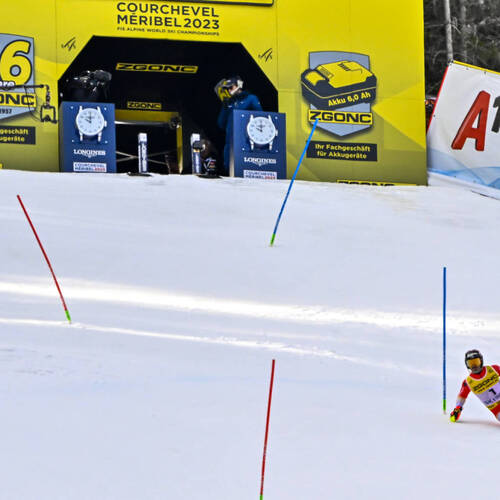 Slalom messieurs: les Suisses en retrait, Feller mène