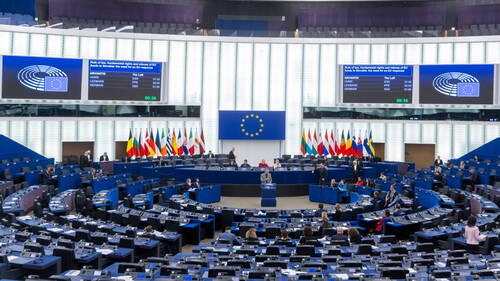 UE: la droite soutient les "hubs de retour" pour migrants